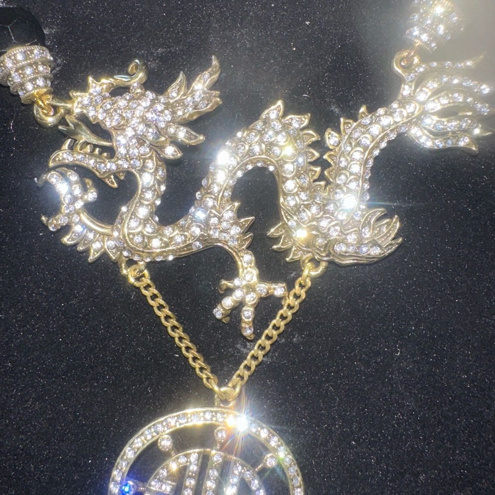 HEIDI DAUS Shimmering Dragon Tassel Necklace Crystals Gold and Black Pendant NIB - Picture 5 of 9